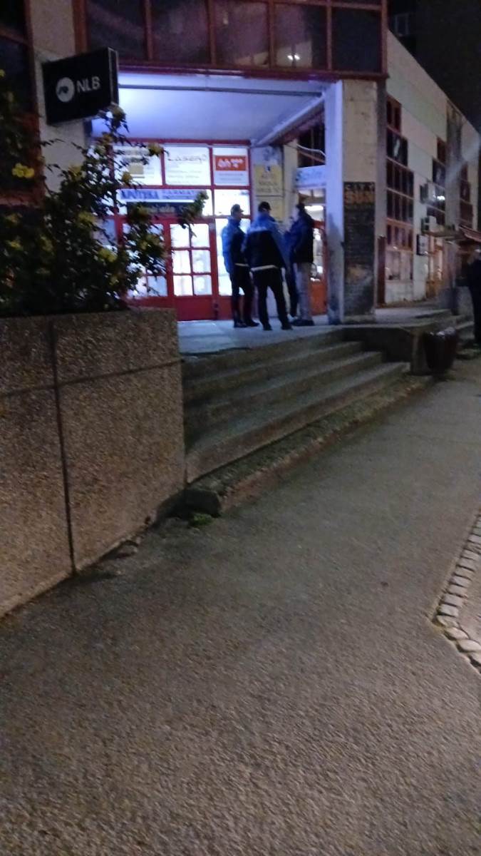 Pucnjava kod Stadiona u Tuzli (4).jpg