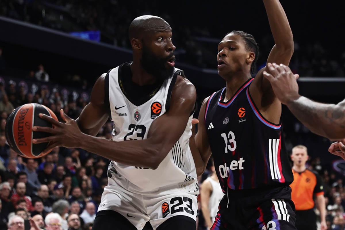 Partizan - Pariz (2).jpg