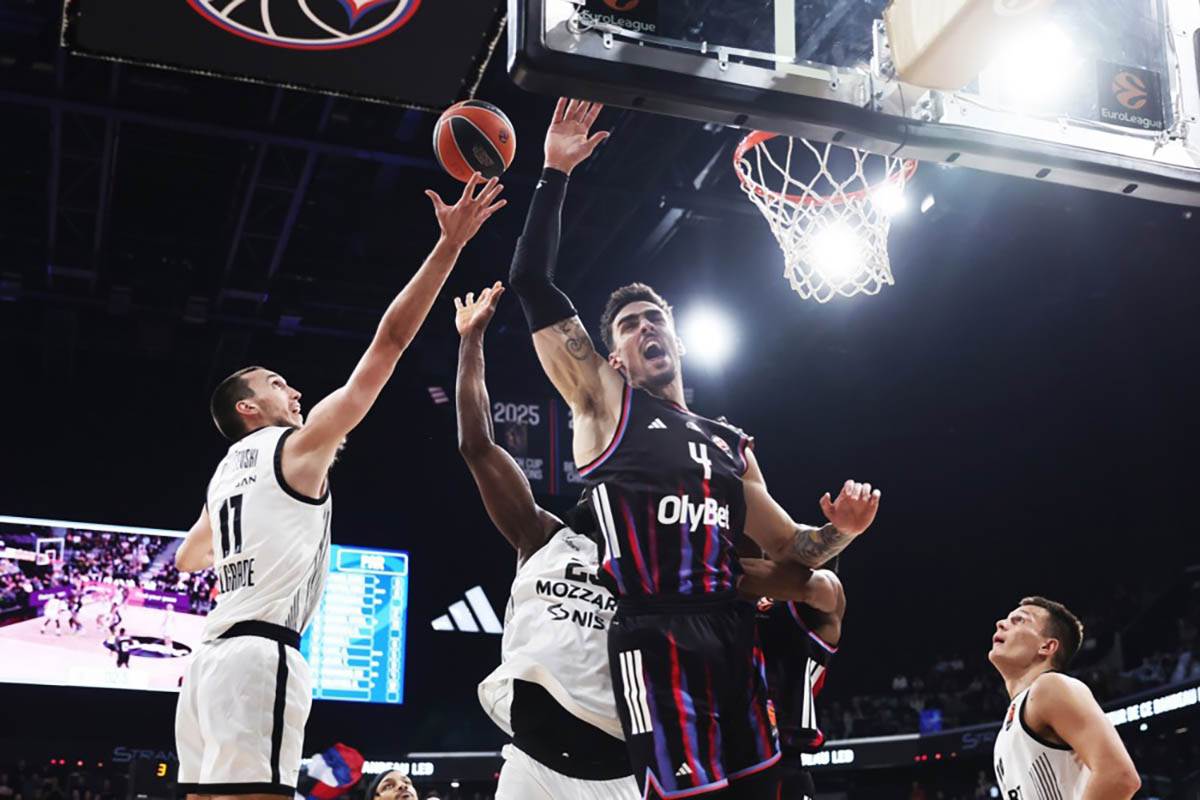 Partizan - Pariz (2).jpg