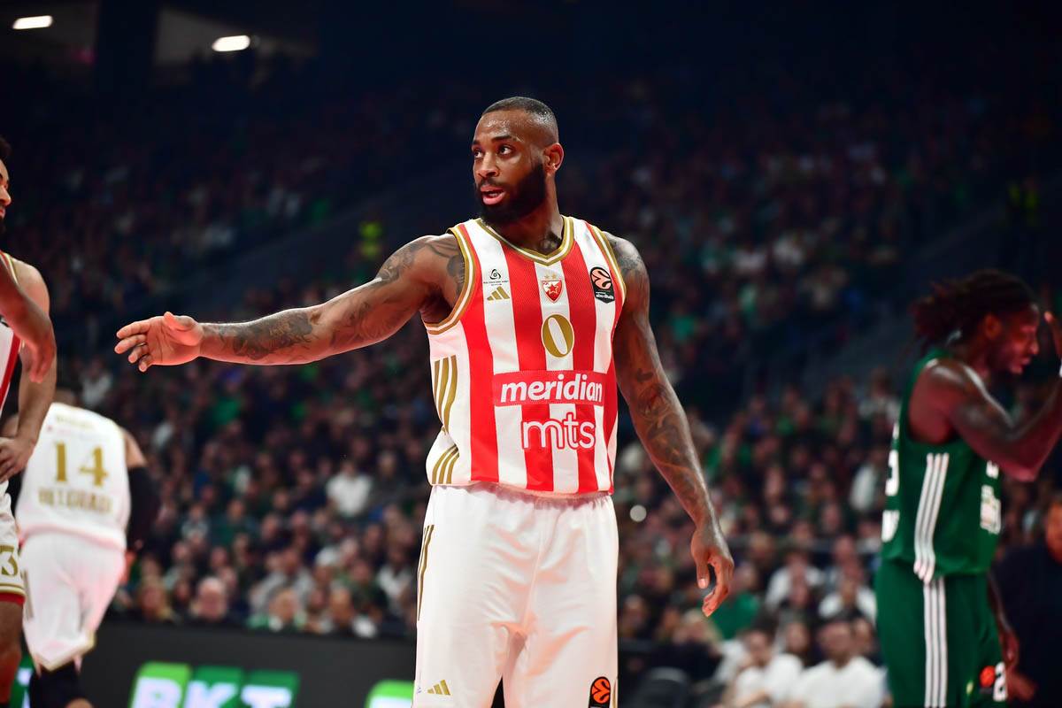 Crvena Zvezda - Panatinaikos (1).jpg