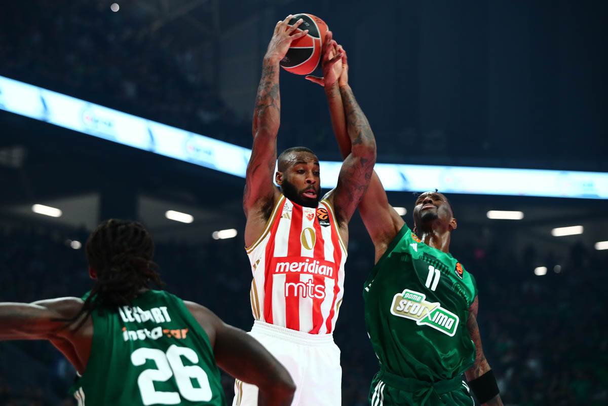 Crvena Zvezda - Panatinaikos (1).jpg