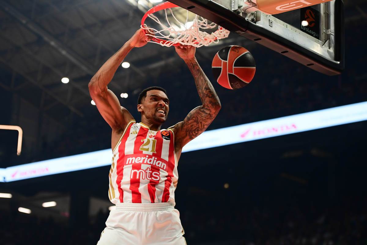 Crvena Zvezda - Panatinaikos (3).jpg