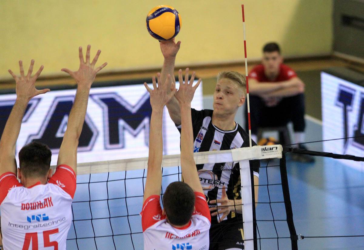 Crvena Zvezda - Partizan odbojka (4).jpg