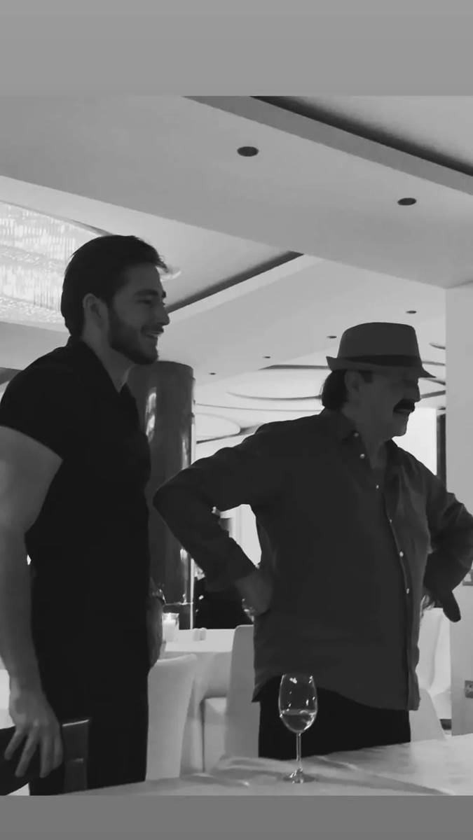 Haris Džinović proslava Bajrama u vili na Senjaku (2).jpg