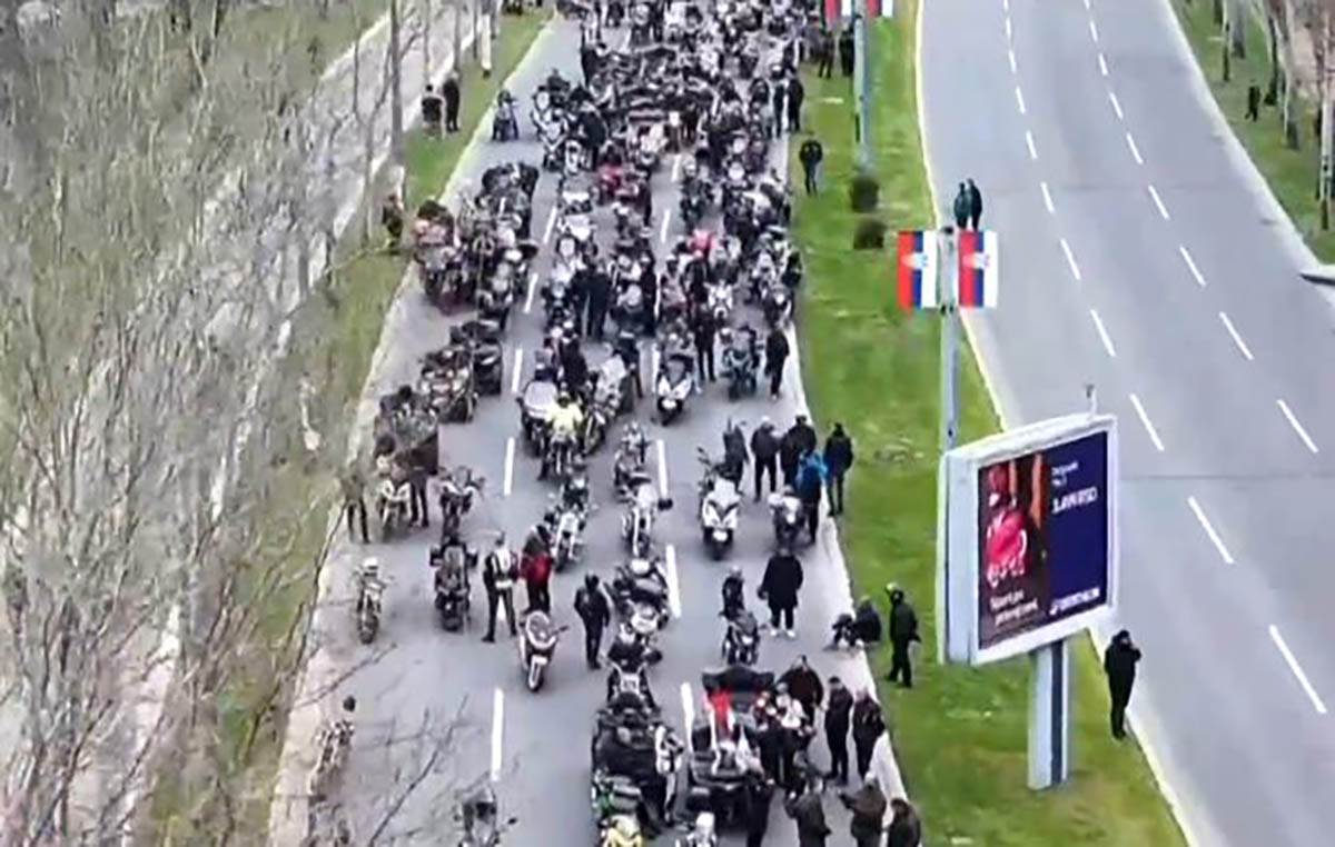 Velika gužva pred skup u Areni (4).jpg