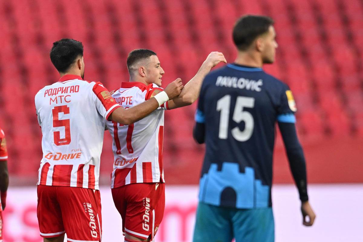 Crvena Zvezda - Radnički Niš (4).jpg