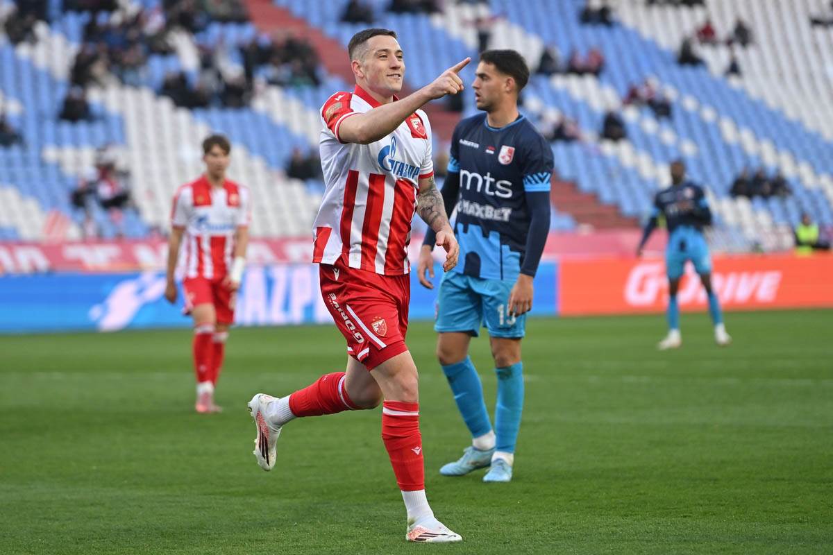 Crvena Zvezda - Radnički Niš (1).jpg