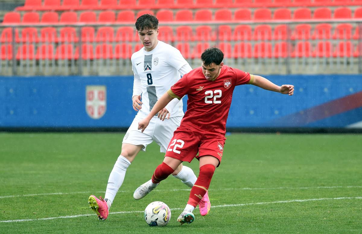 Jovan Ćirić u utakmici kadetskih reprezentacija Srbije i Slovenije