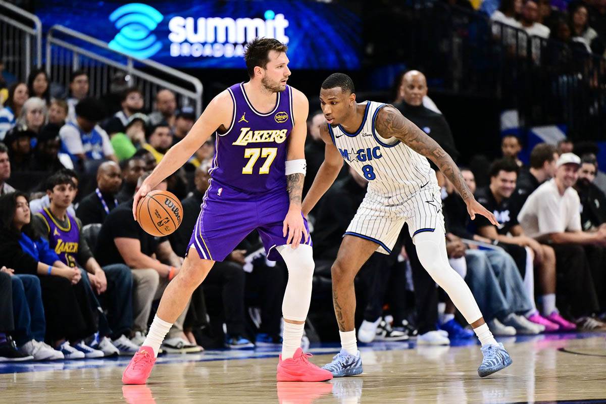 Luka Dončić na Lejkersi - Orlando (2).jpg