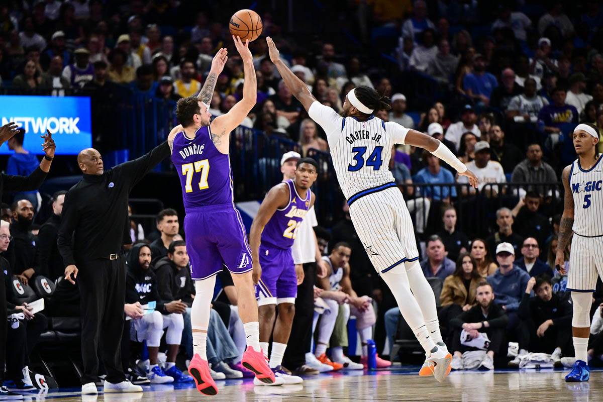 Luka Dončić na Lejkersi - Orlando (4).jpg