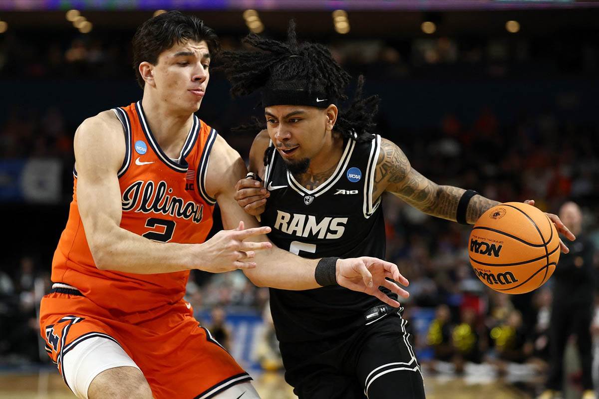 Andrej Stojaković u NCAA (3).jpg