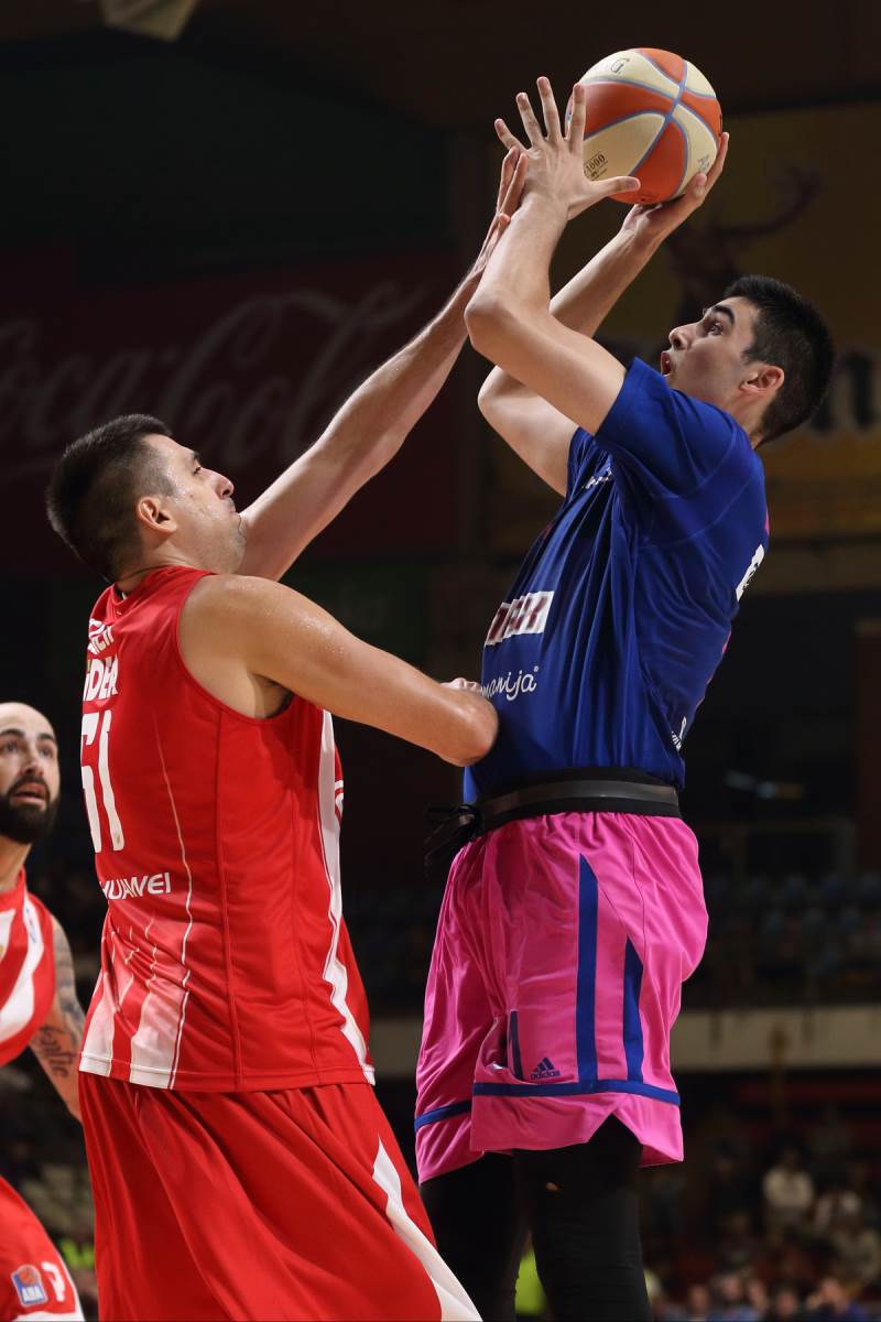 Goga Bitadze u dresu Mege (3).JPG