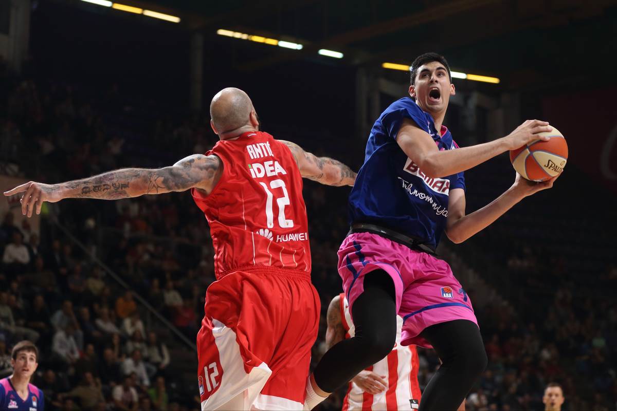 Goga Bitadze u dresu Mege (7).JPG