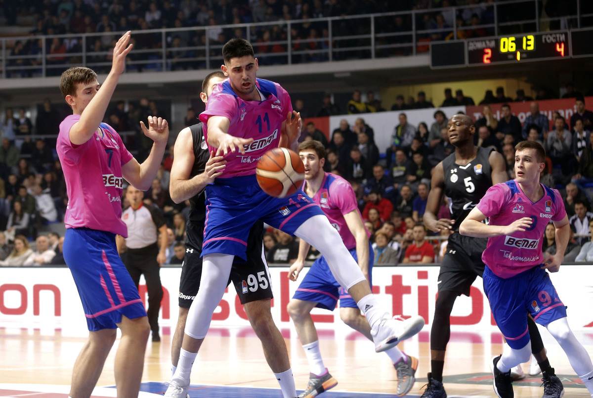 Goga Bitadze u dresu Mege (9).JPG