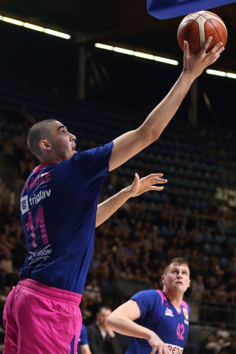 Goga Bitadze u dresu Mege (13).JPG