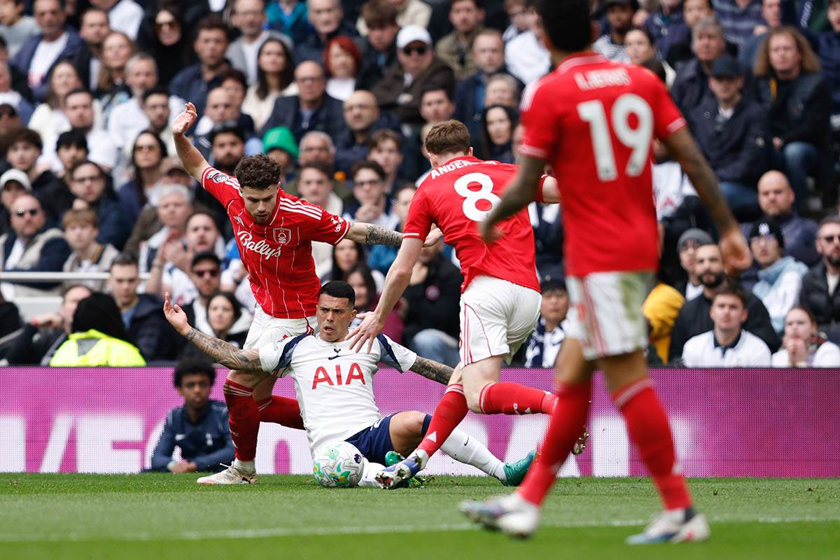 Totenhem - Notingem Forest (1).jpg