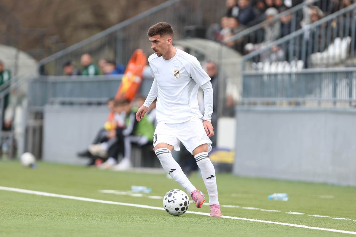 Čukarički - Železničar (1).jpg