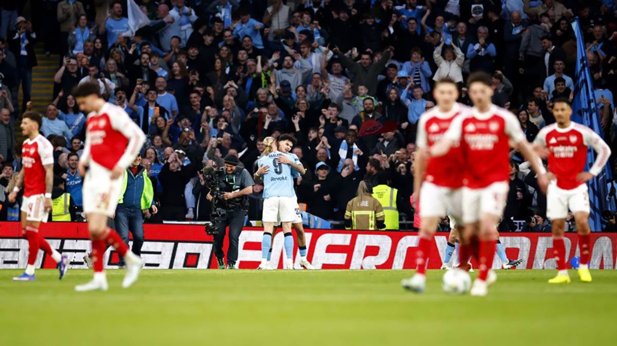 Arsenal - Mančester Siti (12).jpg