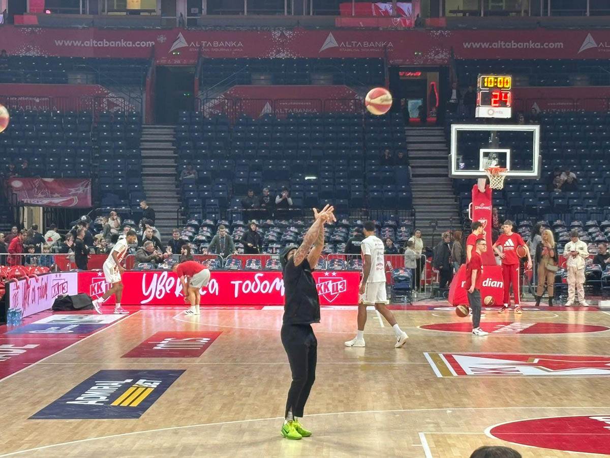 Zagrevanje KK Partizan (1).jpg