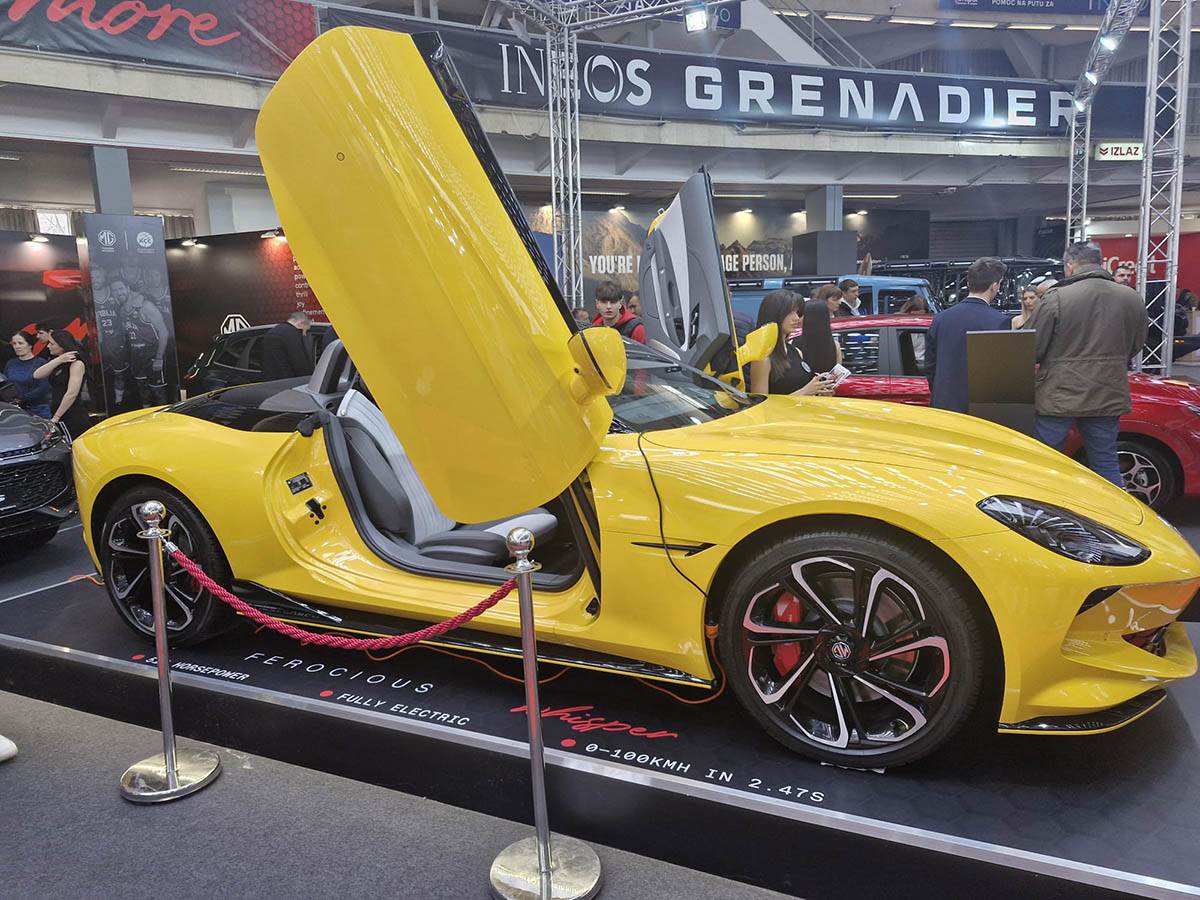 MG Cyberster (1).jpg