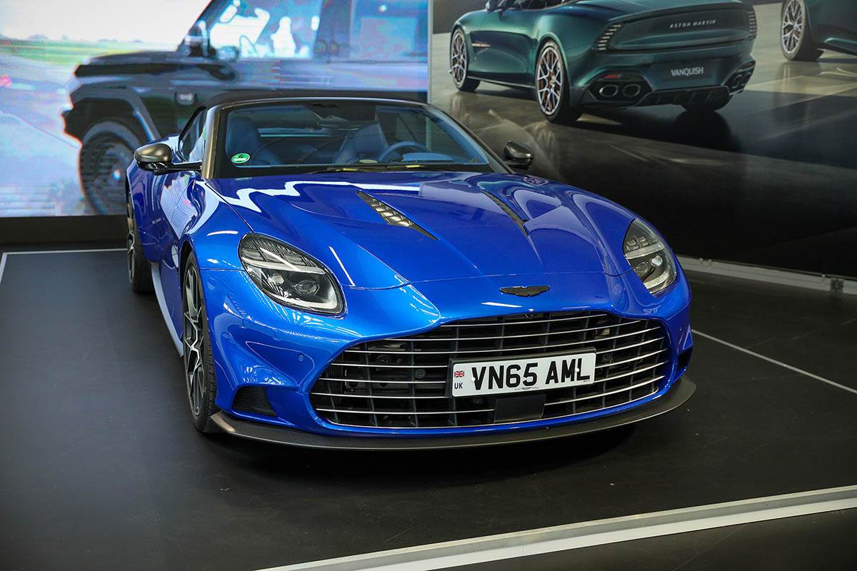 Aston Martin (2).jpg