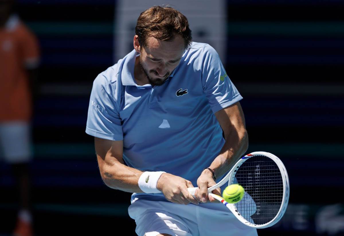 Danil Medvedev - Fransisko Serundolo (2).jpg