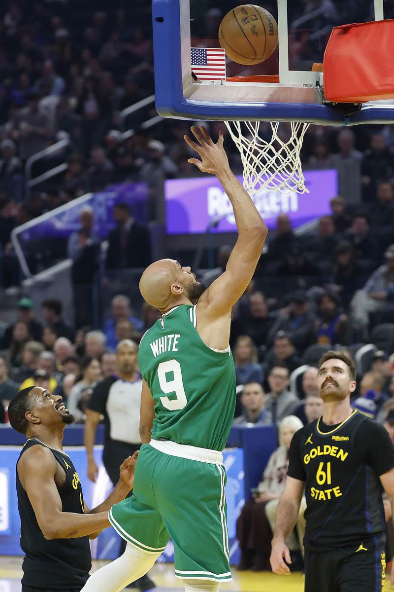 Derrick White (9).jpg