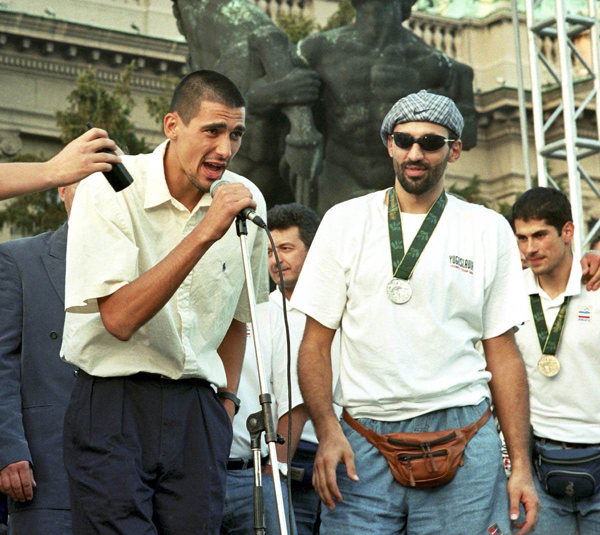 Doček olimpijaca 1996 (2).jpg