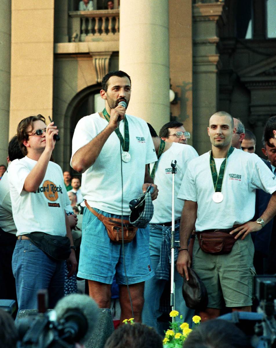 Doček olimpijaca 1996 (6).jpg