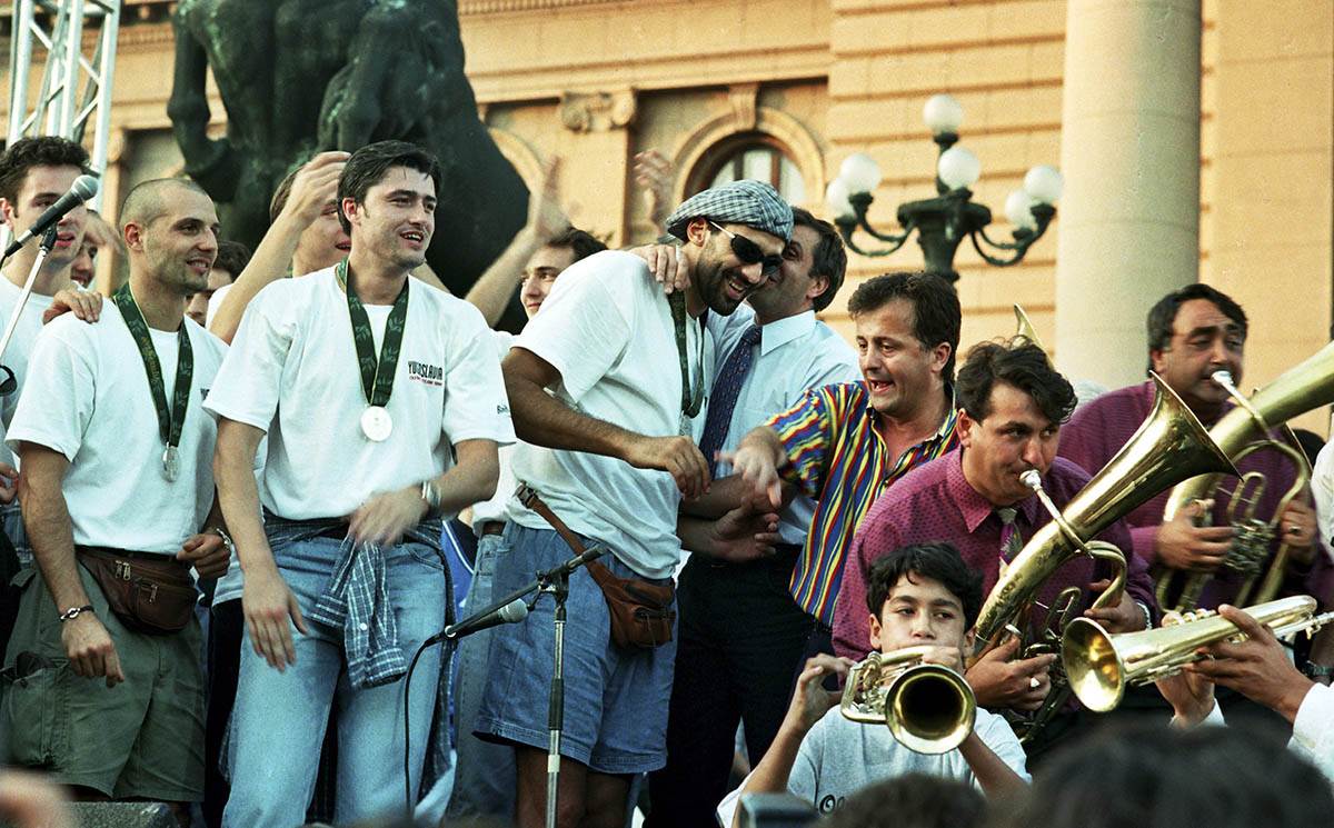 Doček olimpijaca 1996 (12).jpg