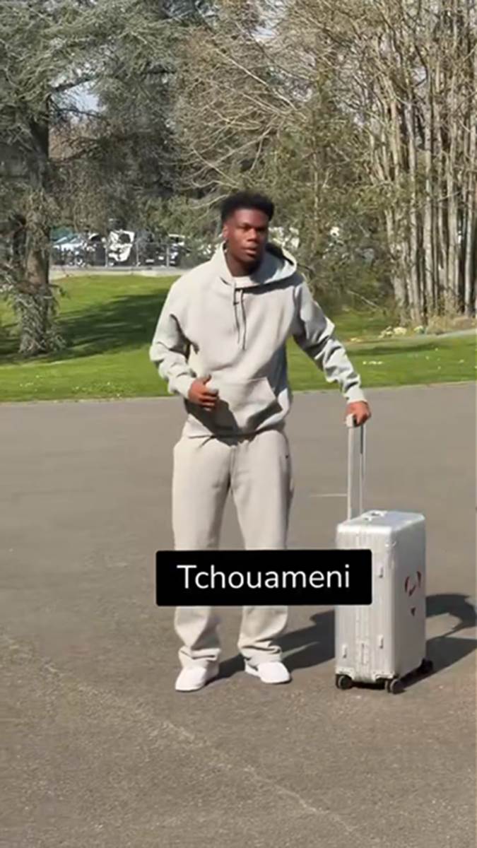 Oreljen Čuameni na okupljanju reprezentacije Francuske.