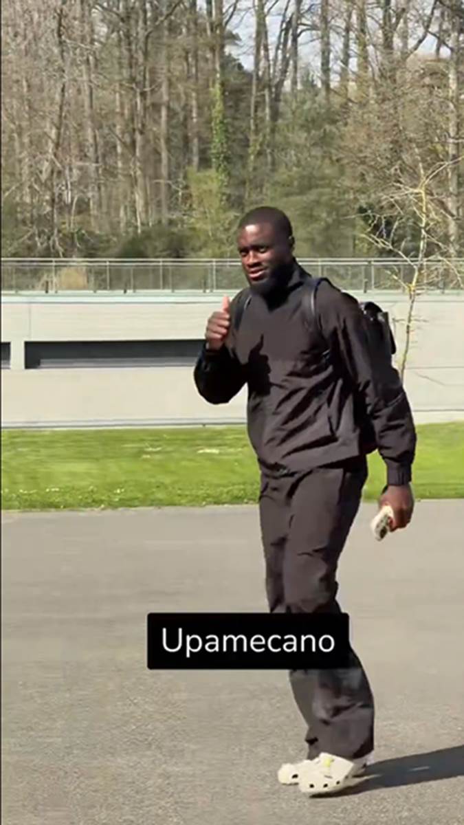 Dajo Upamekano na okupljanju Francuske.