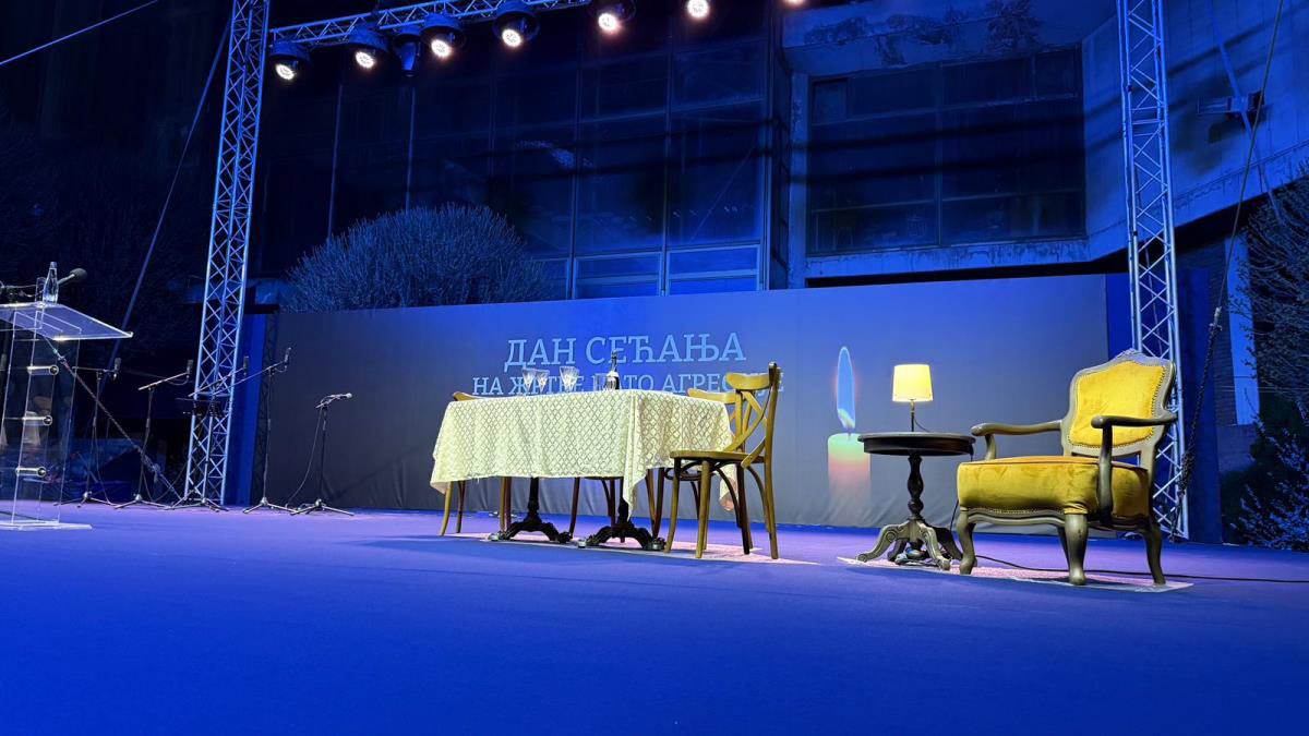 Građani se okupljaju u Vranju (3).jpg