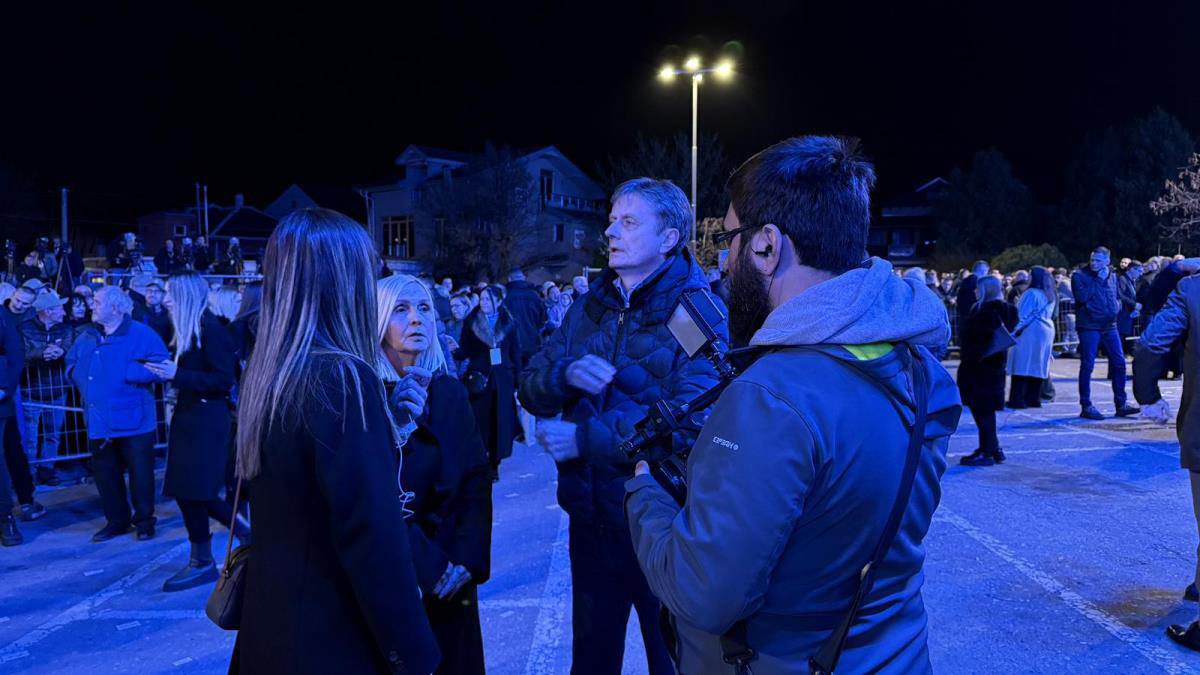 Građani se okupljaju u Vranju (4).jpg