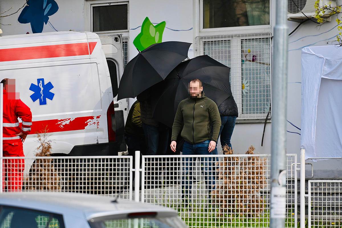 Dečak ubica vraćen u kliniku posle saslušanja (4).jpg