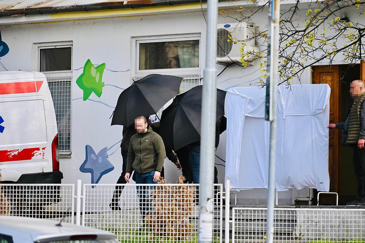 Dečak ubica vraćen u kliniku posle saslušanja (5).jpg