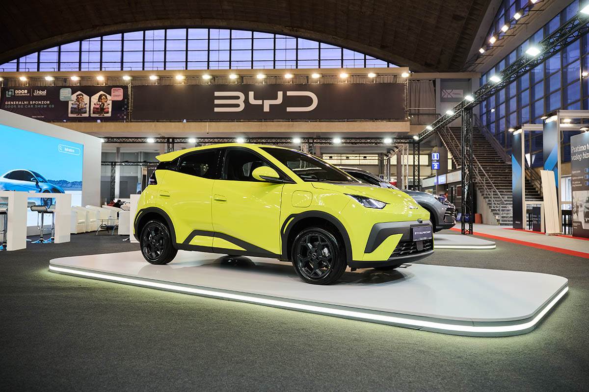 byd na sajmu automobila (3).jpg
