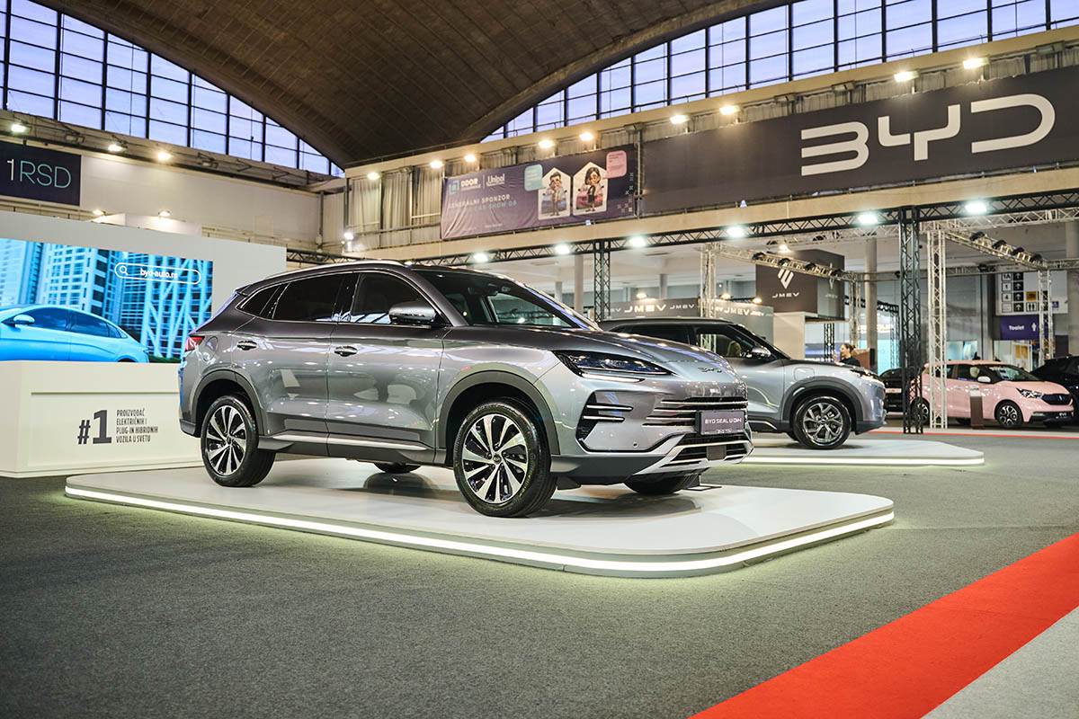 byd na sajmu automobila (4).jpg