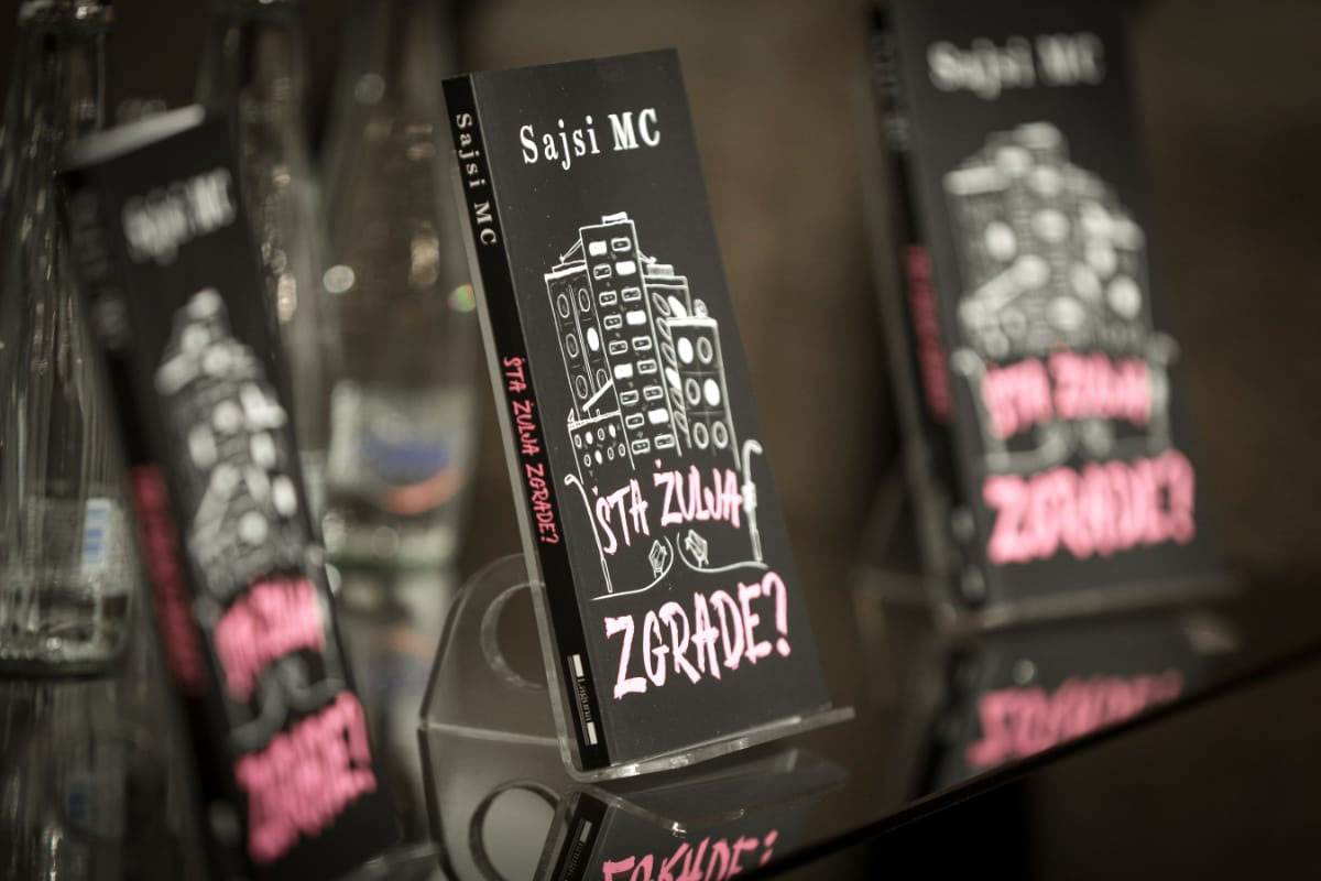 Sajsi Mc promocija knjige Šta žulja zgrade (23).jpg