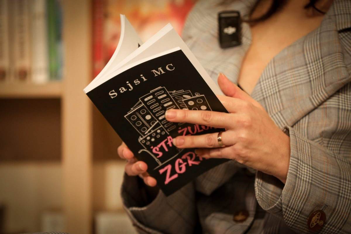 Sajsi Mc promocija knjige Šta žulja zgrade (28).jpg