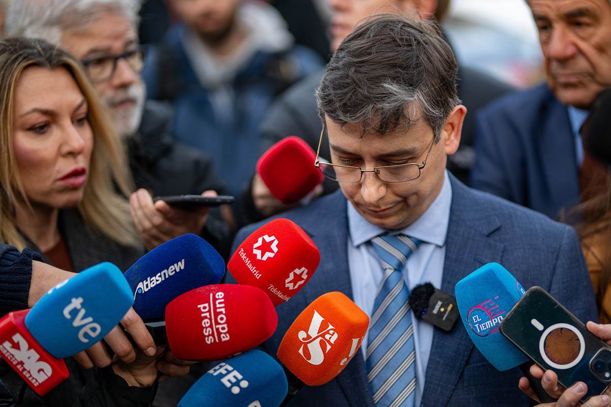 Protest ispred bolnice u kojoj je eutanazirana Noelija Kastiljo (5).jpg