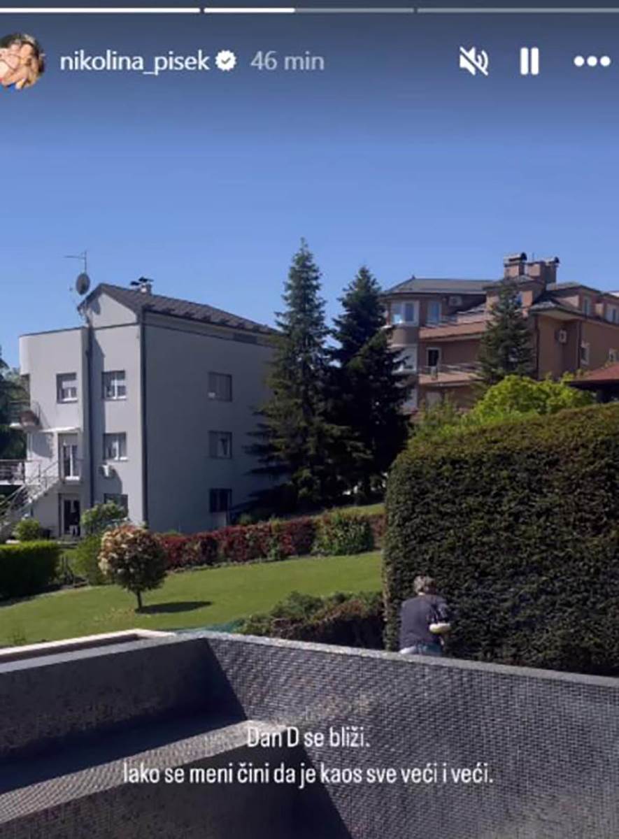 Nikolina Pišek uništen auto (1).jpg