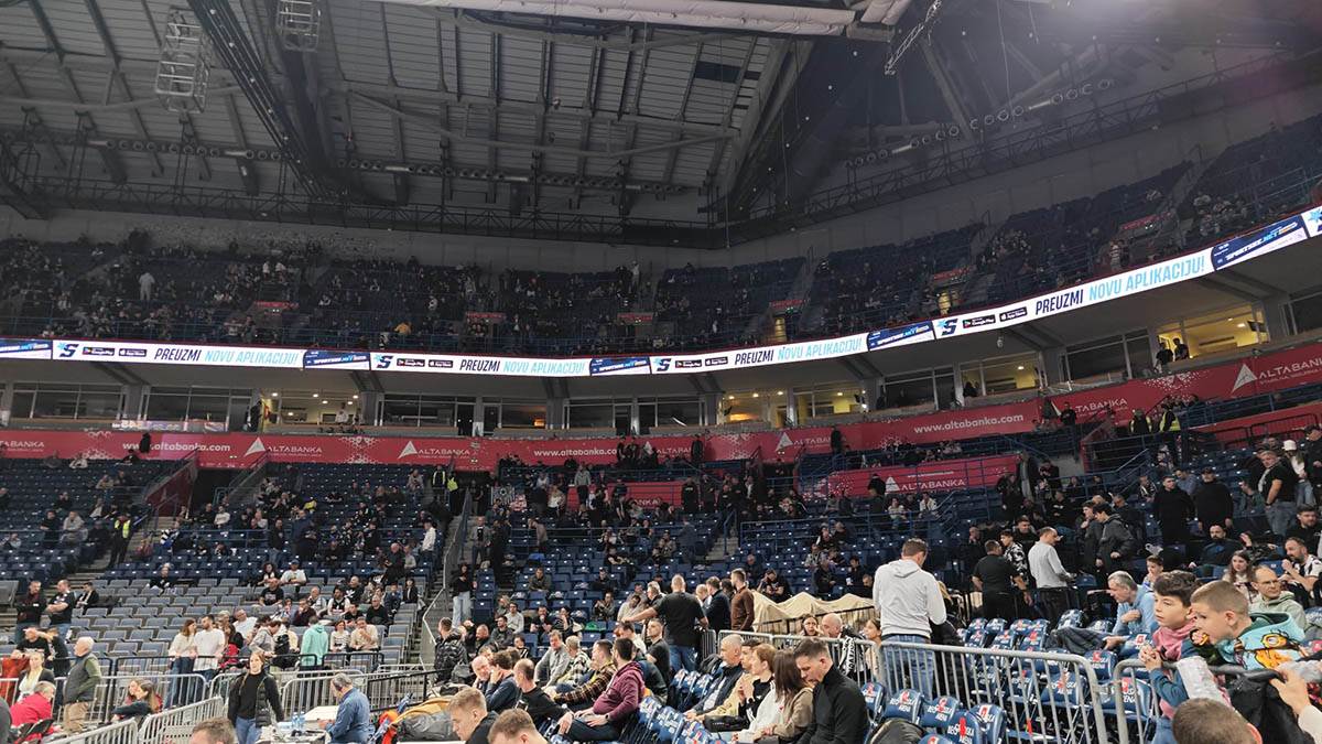 Beogradska arena pred meč Parizan - Valensija (1).jpg