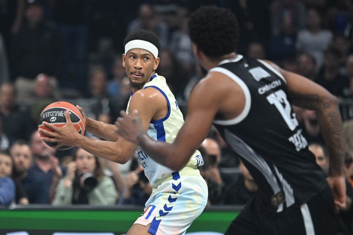 Partizan - Valensija  (1).JPG