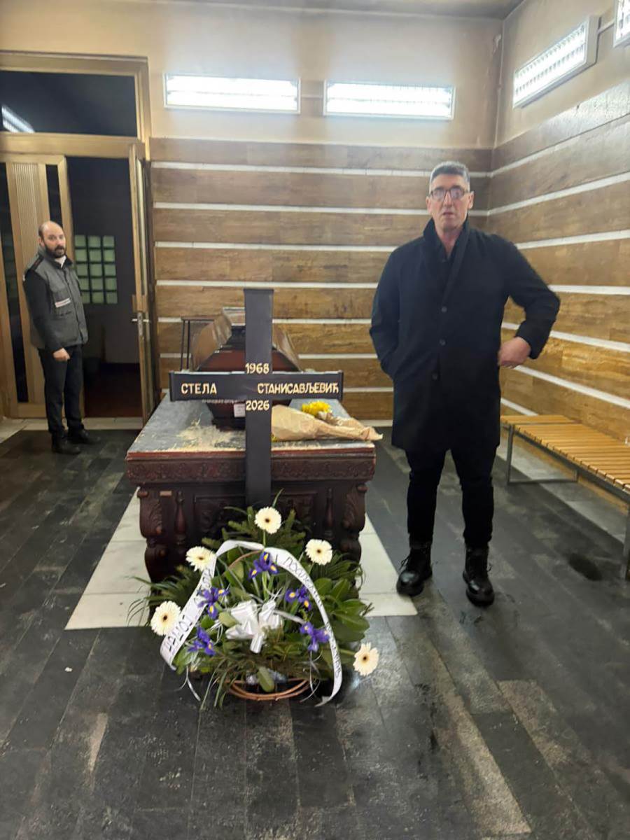 Golubović zaurlao iz petnih žila na sahrani Stele Savić