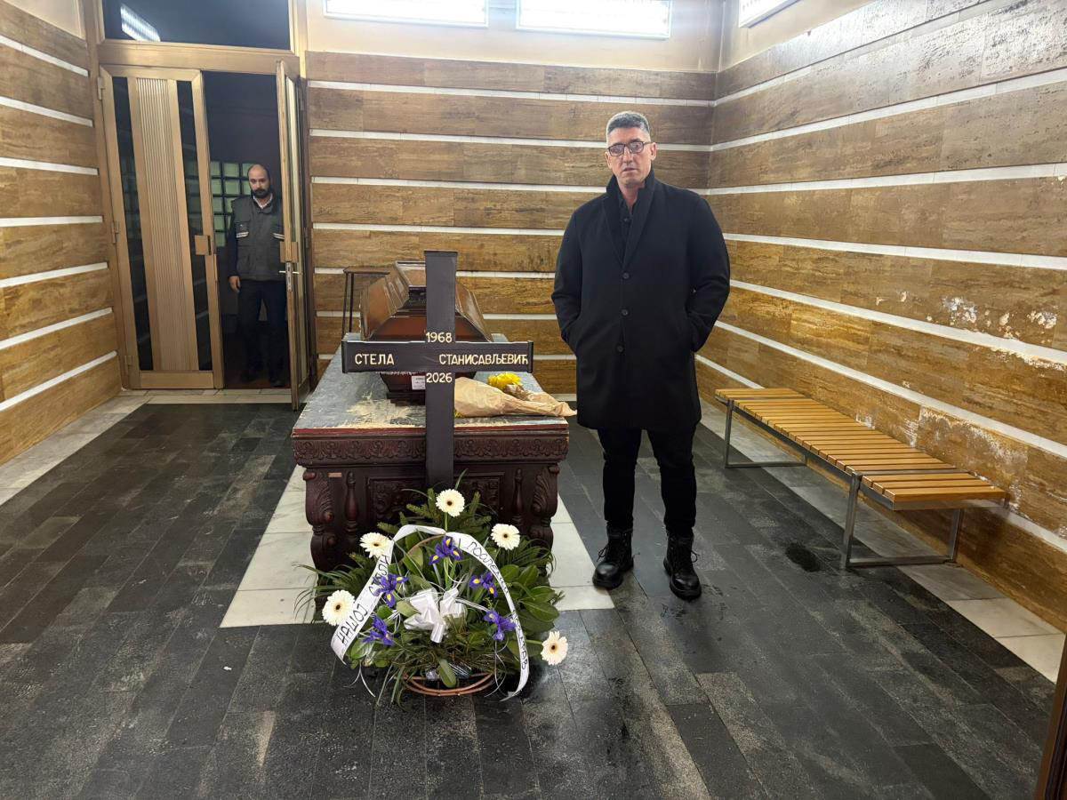 Golubović zaurlao iz petnih žila na sahrani Stele Savić