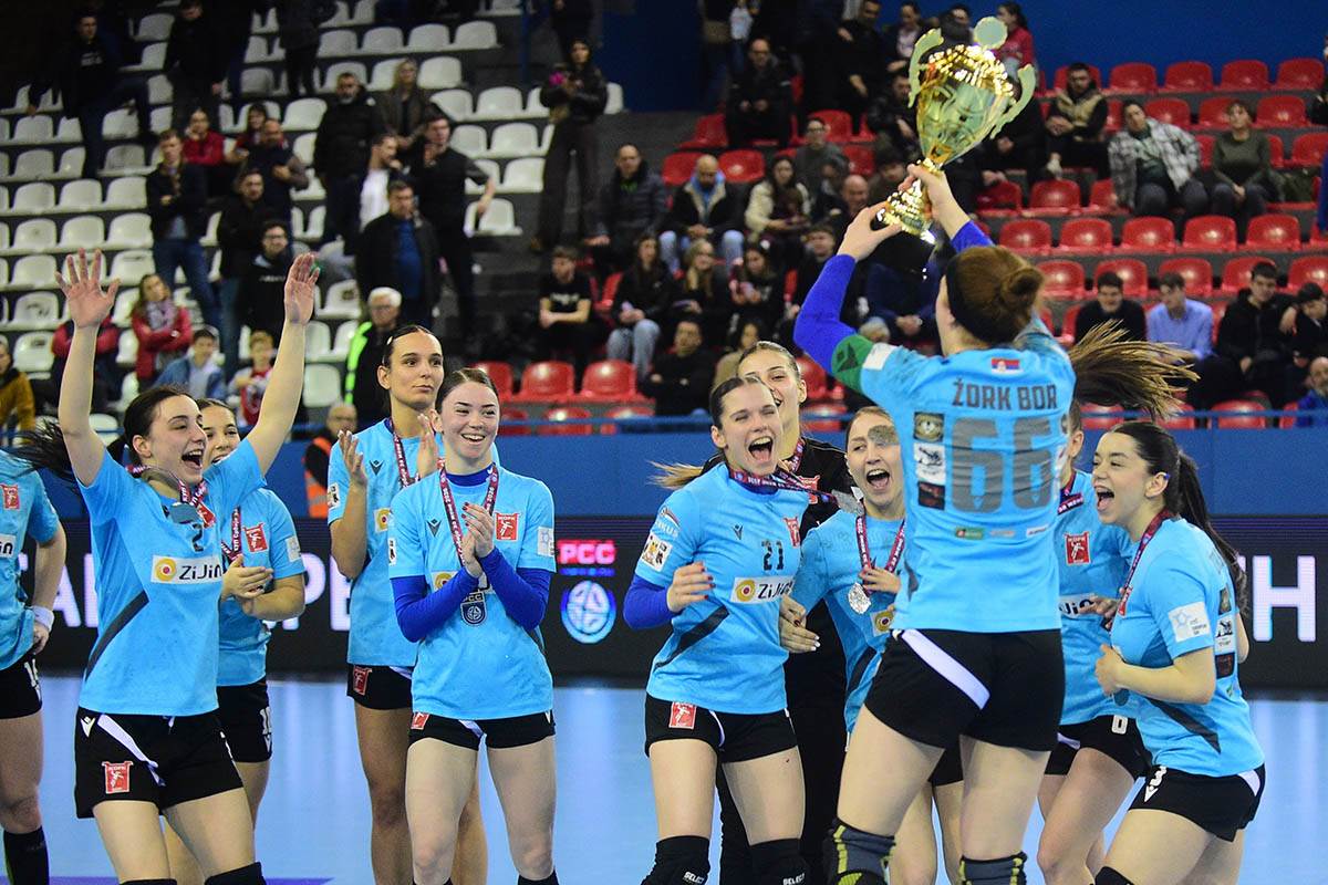 Rukometašice Crvena zvezda - Bor (22).jpg