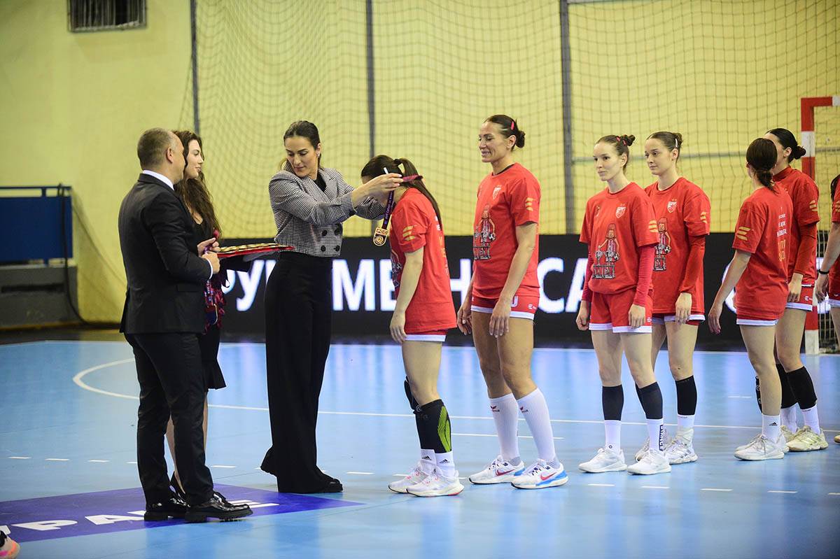 Rukometašice Crvena zvezda - Bor (23).jpg