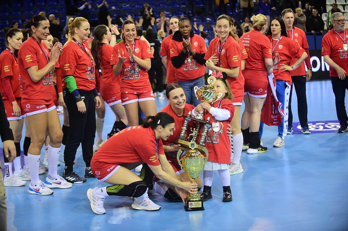 Rukometašice Crvena zvezda - Bor (28).jpg