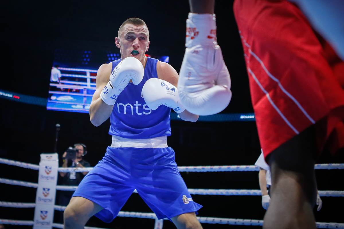 Almir Memić kapiten boks reprezentacije Srbije u toku borbe